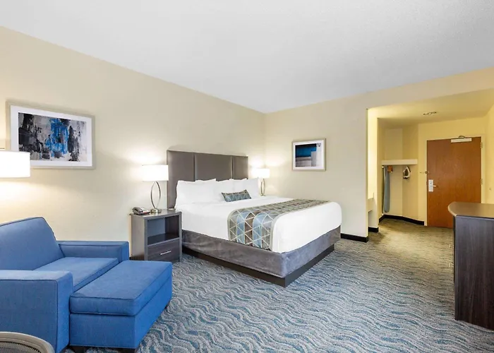 Baymont By Wyndham Des Moines Airport