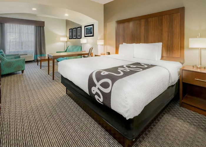 La Quinta Inn & Suites By Wyndham Fort Worth Arlington West