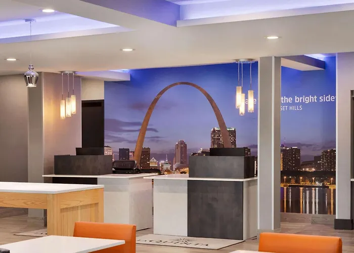 La Quinta Inn & Suites By Wyndham St Louis Route 66