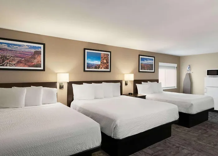 Travelodge By Wyndham Lake Havasu