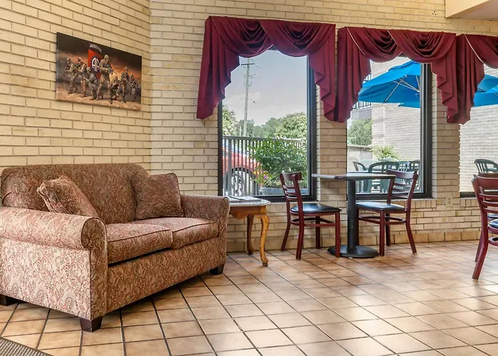 Econo Lodge Fayetteville I-95
