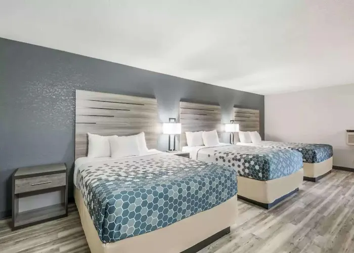 Sonesta Essential Des Moines