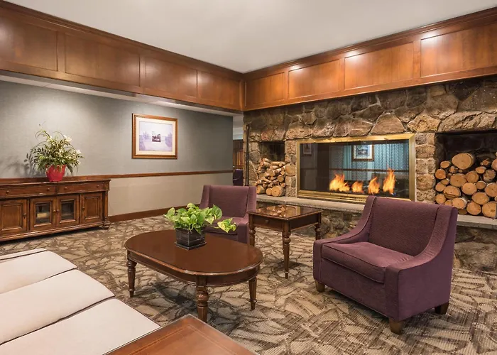Ramada Plaza By Wyndham Portland