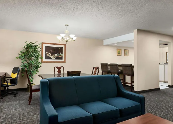 Baymont By Wyndham Sioux Falls North,I-29,Russell St, Airport