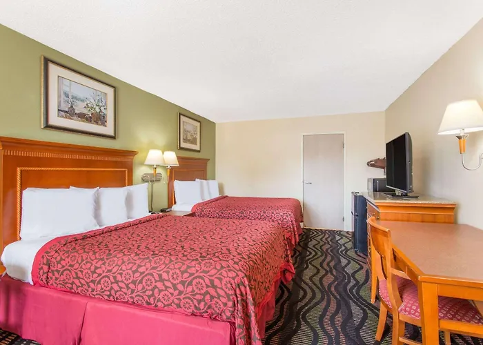 Days Inn By Wyndham Florence/I-95 North
