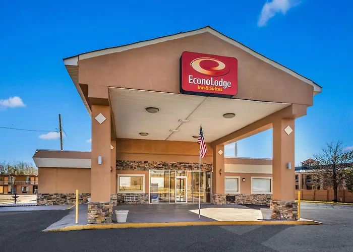 Econo Lodge Inn & Suites Macon West