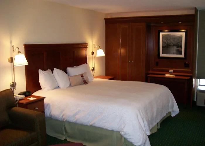 Hampton Inn Charleston Downtown