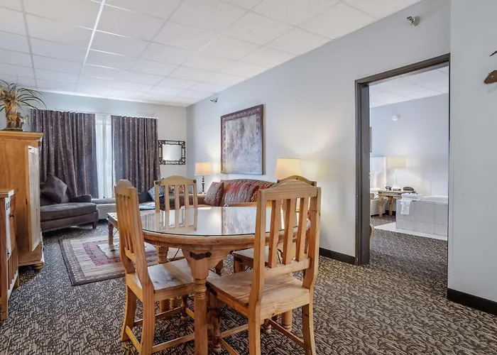 Elevation Inn & Suites, Trademark Collection By Wyndham Downtown Rapid City- Walking Distance To The Monument