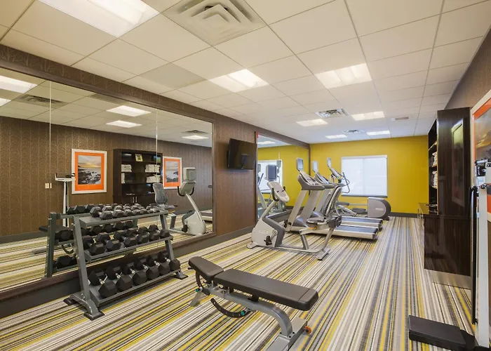 Holiday Inn Express & Suites Eureka By Ihg