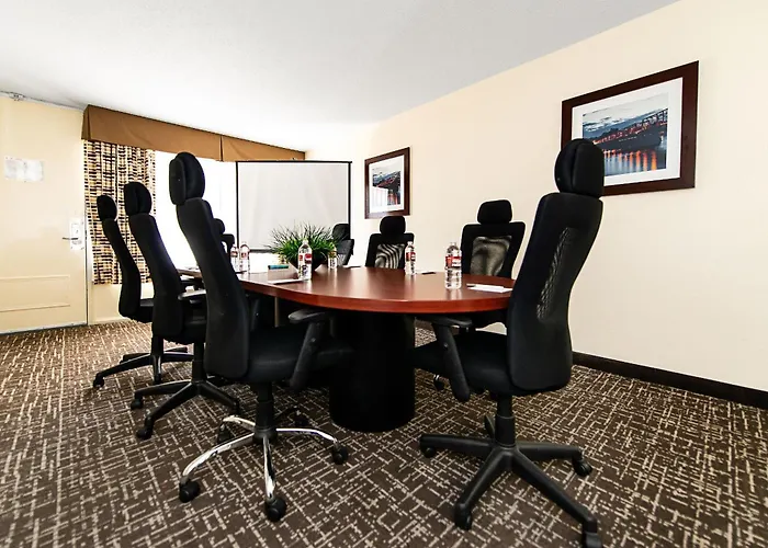 New Hope Inn & Suites