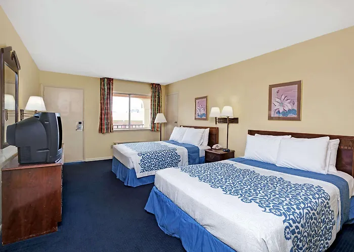 Days Inn By Wyndham Newport News