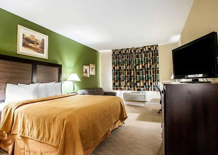 Quality Inn & Suites Champaign North - Urbana