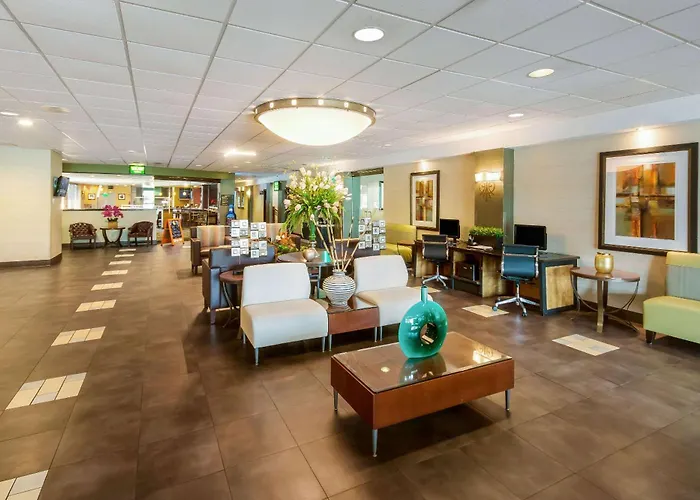 Exton Hotel And Conference Center