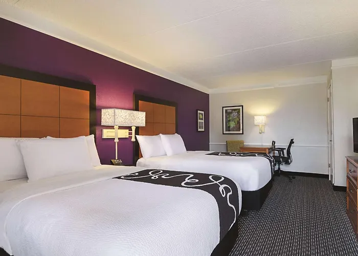 La Quinta Inn & Suites By Wyndham University Area Chapel Hill
