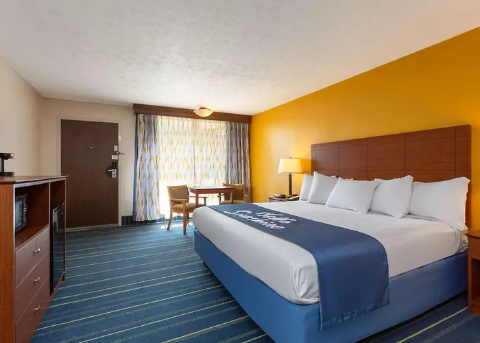 Days Inn By Wyndham Breezewood