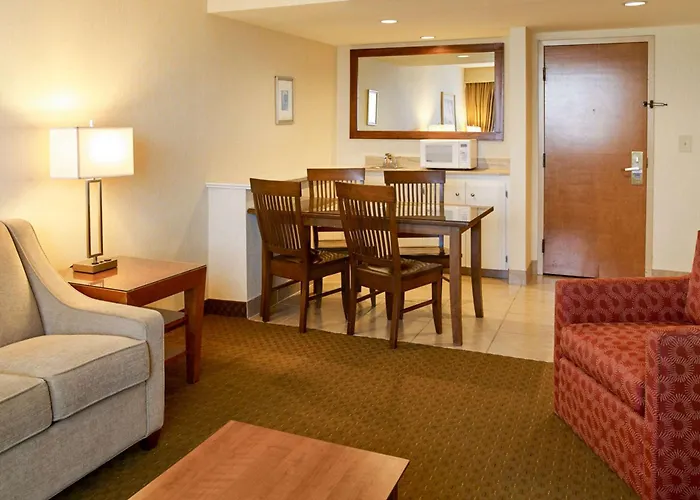 Clarion Hotel Portland Airport Me