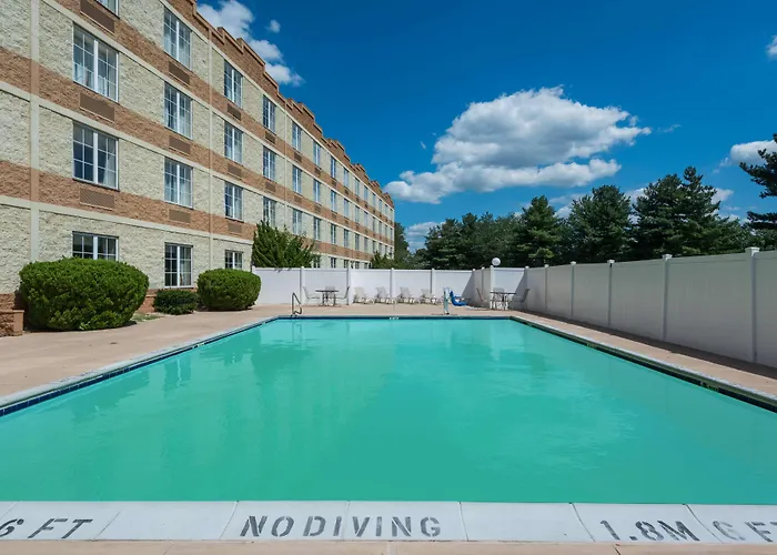 Comfort Inn & Suites Pottstown Eastern Gateway