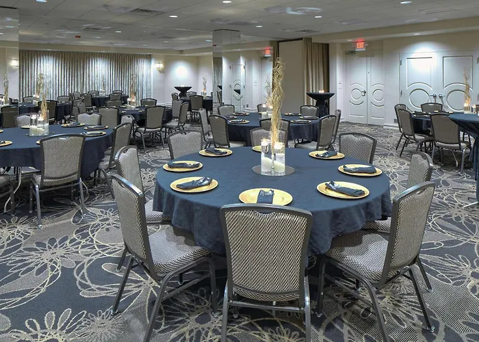 Doubletree By Hilton Madison Downtown