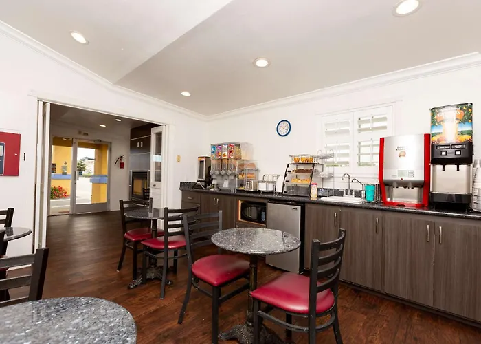 Surestay Hotel By Best Western Seaside Monterey