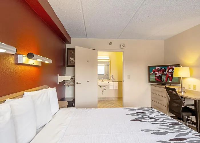 Red Roof Inn Akron