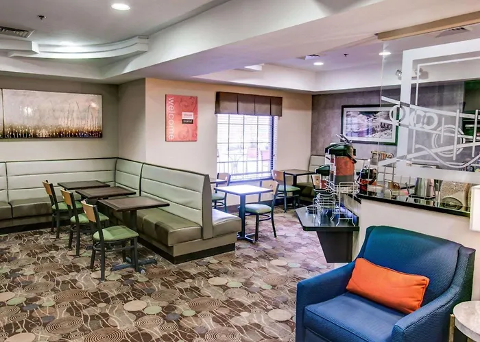Comfort Suites Pittsburgh Airport