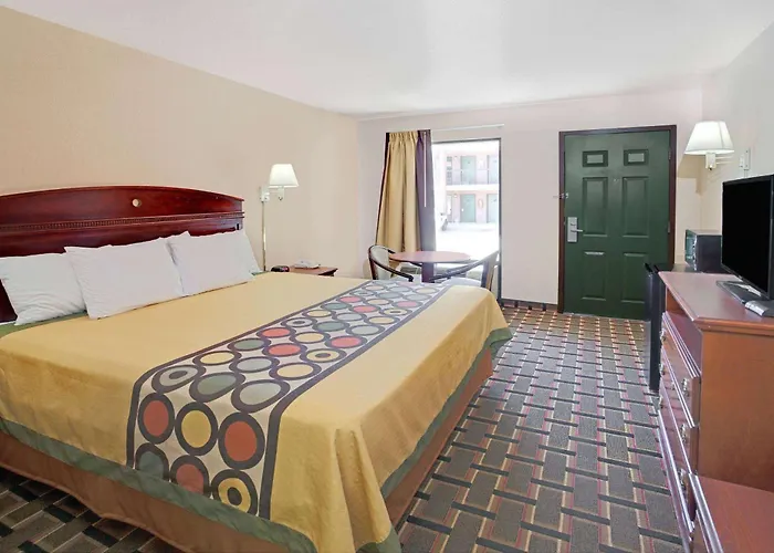 Super 8 By Wyndham Acworth/Atlanta Area