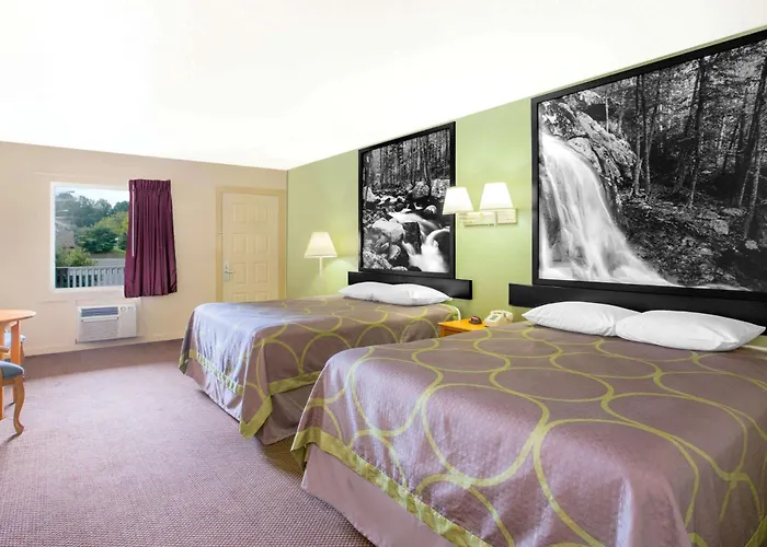 Super 8 By Wyndham Christiansburg