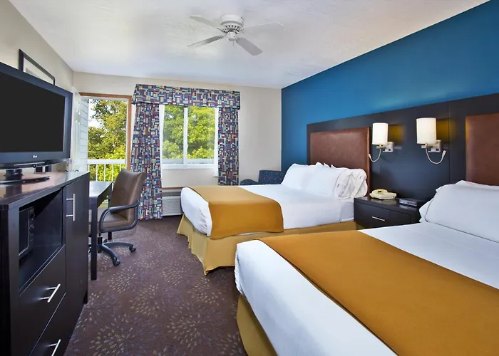 Holiday Inn Express Mackinaw City By Ihg