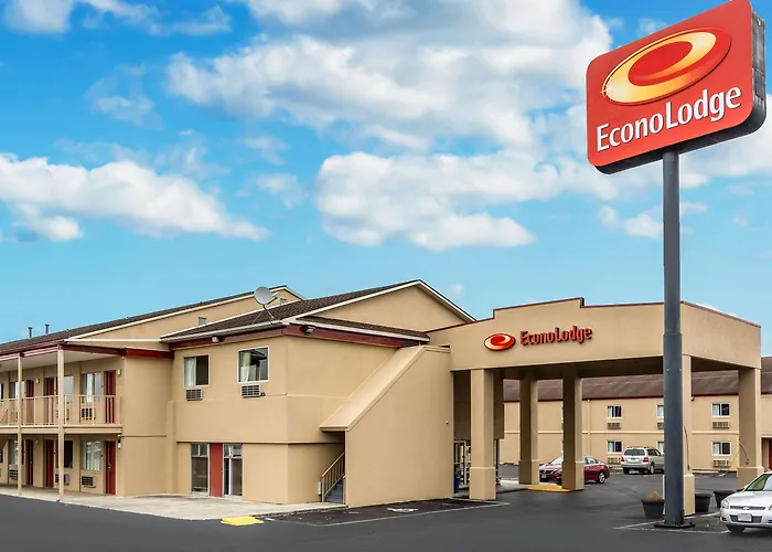 Econo Lodge East