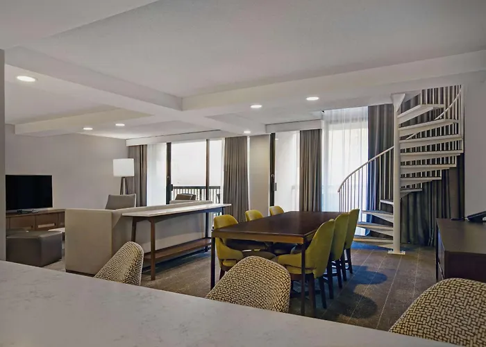 Hilton Peachtree City Atlanta Hotel & Conference Center