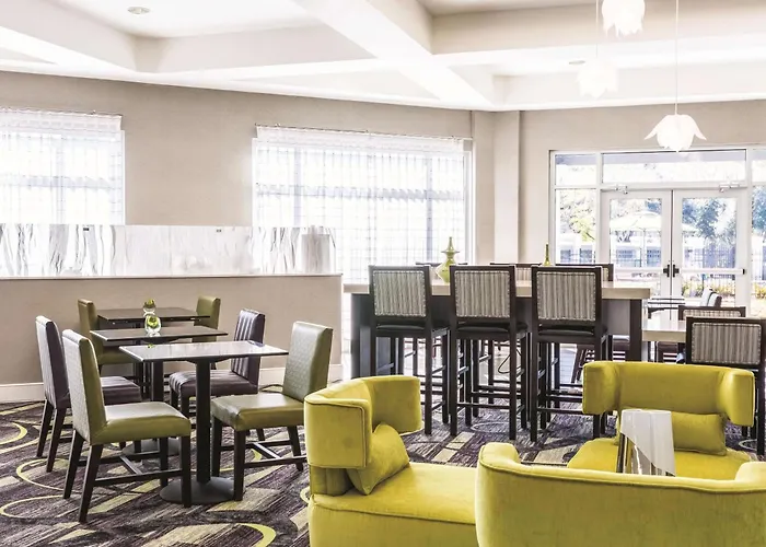 La Quinta By Wyndham Alexandria Airport
