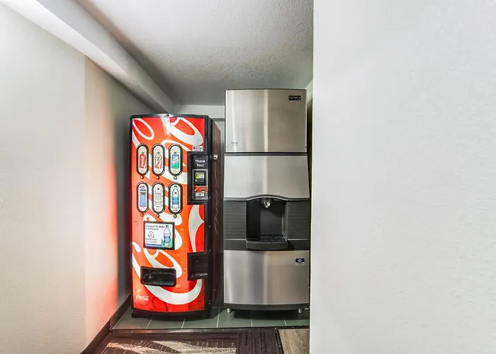 Ramada By Wyndham Medford Airport North