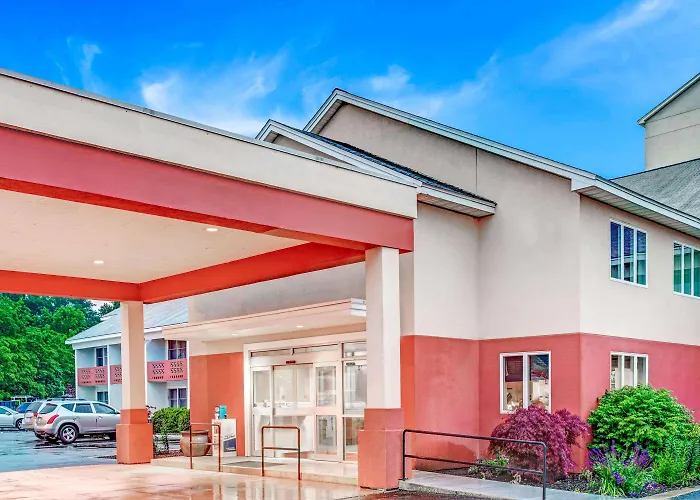 Days Hotel By Wyndham Methuen Ma Conference Center