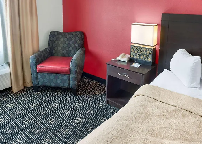 Quality Inn & Suites Mankato East