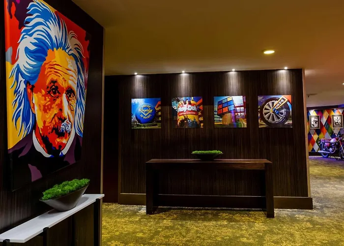 The Verve Boston Natick, Tapestry Collection By Hilton