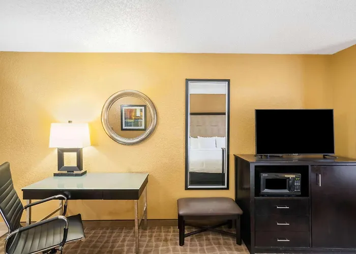 La Quinta By Wyndham Hot Springs