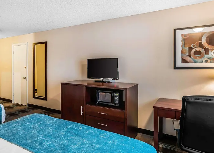 Clarion Inn Near Jblm