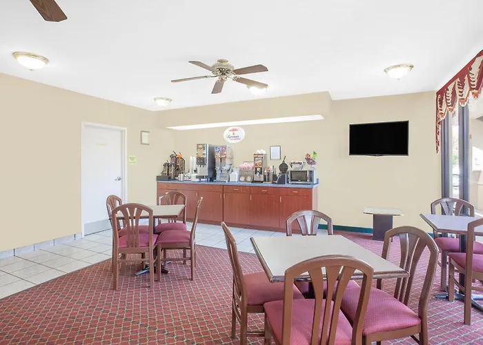 Super 8 By Wyndham Bulls Gap Greeneville Area