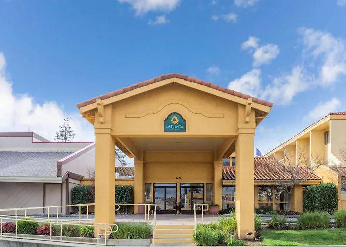 La Quinta By Wyndham Redding