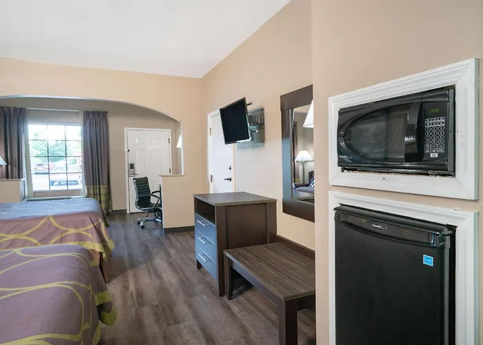 Super 8 By Wyndham Murfreesboro