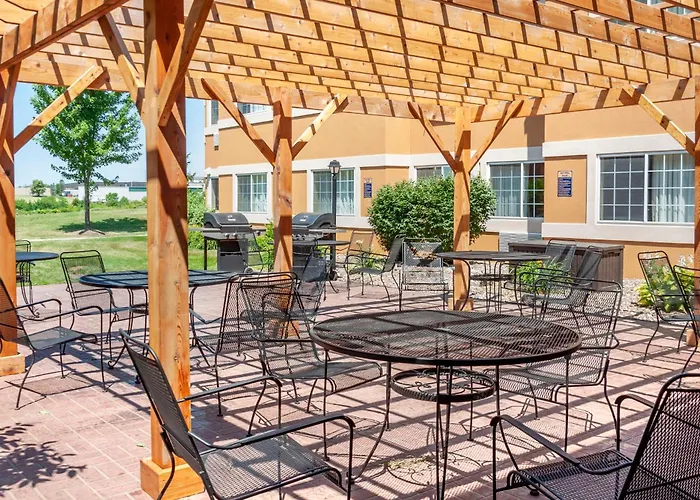Mainstay Suites Dubuque At Hwy 20