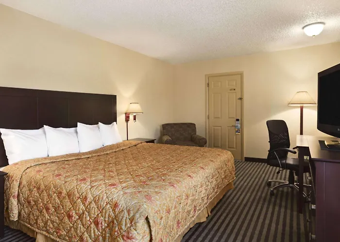 Days Inn By Wyndham Lawton