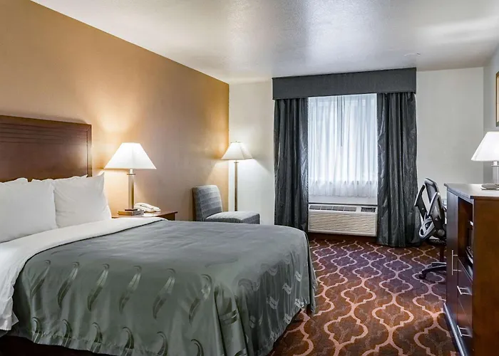 Quality Inn & Suites Vancouver North