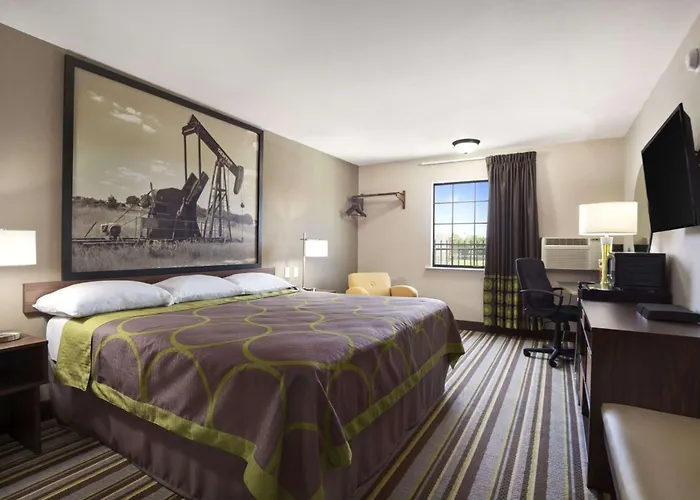 Super 8 By Wyndham Ardmore