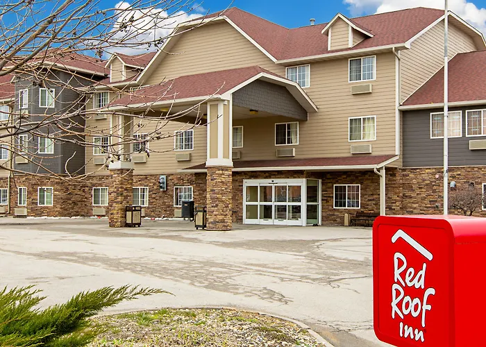 Red Roof Inn Plus Omaha - Council Bluffs
