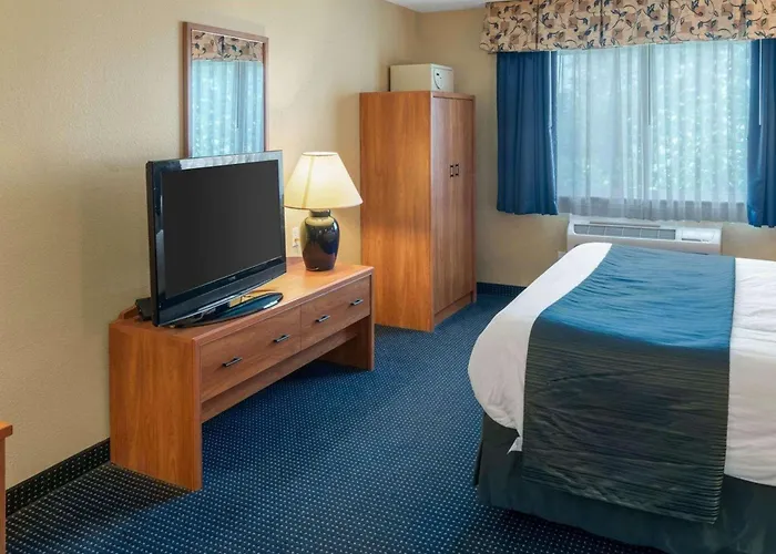Quality Inn Lakeville North