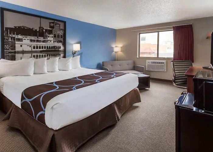 Super 8 By Wyndham Dubuque