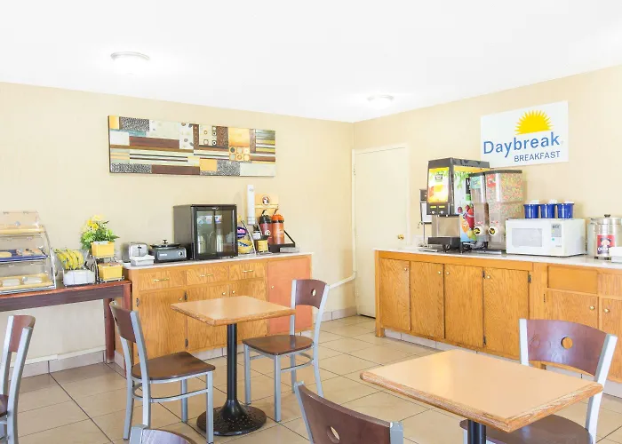 Days Inn By Wyndham Ripley