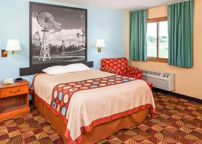 Super 8 By Wyndham Shipshewana