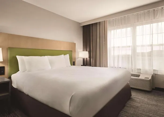 Country Inn & Suites By Radisson, Dubuque, Ia